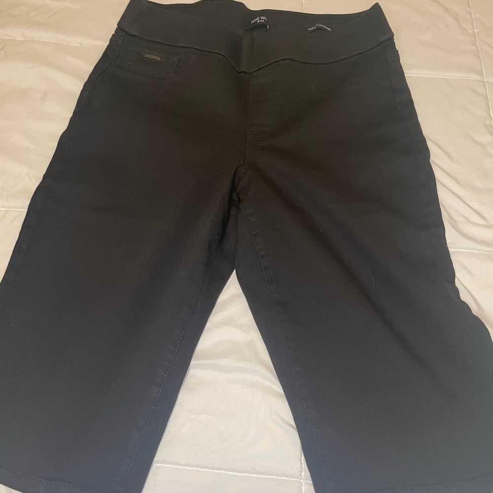 Kneelength shorts